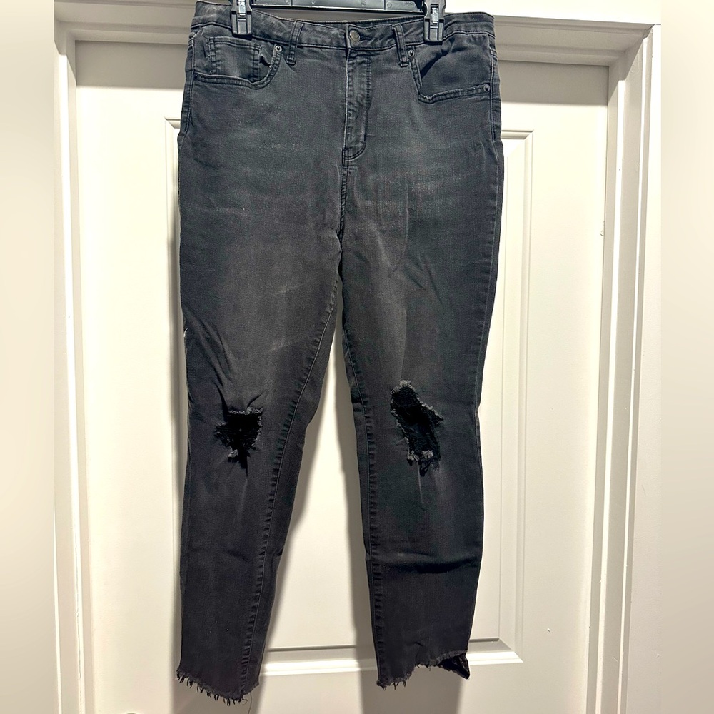 Black Mid-Waist Jeans